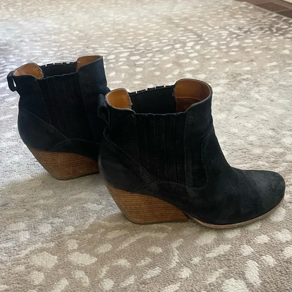 Kork Ease 8.5 Sherrill Cinca Bootie Distressed Black Suede Heeled Boot Casual - Picture 3 of 7